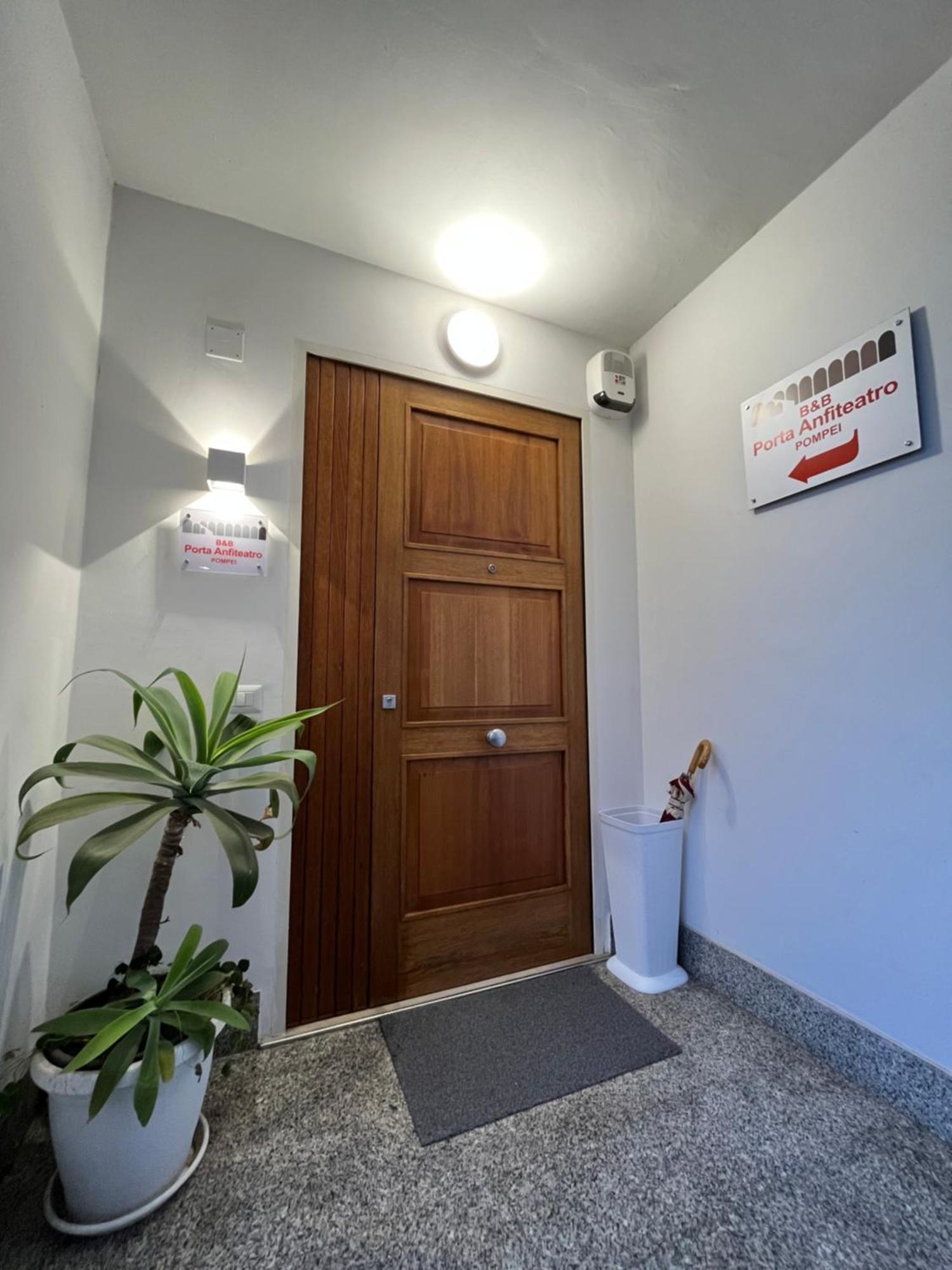 Porta Anfiteatro Pompei Hotel Bagian luar foto